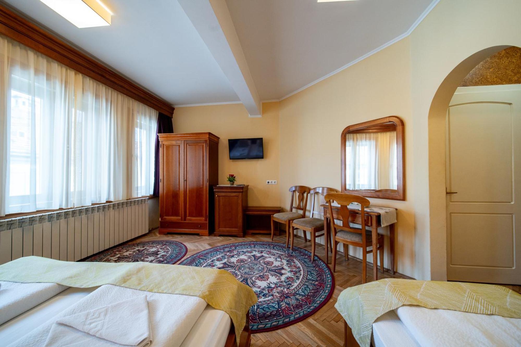 מלון אודורהיו סקוייסק Lilla Panzio מראה חיצוני תמונה