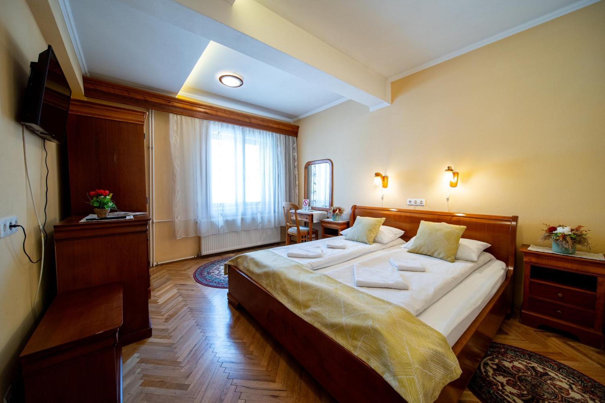 מלון אודורהיו סקוייסק Lilla Panzio מראה חיצוני תמונה